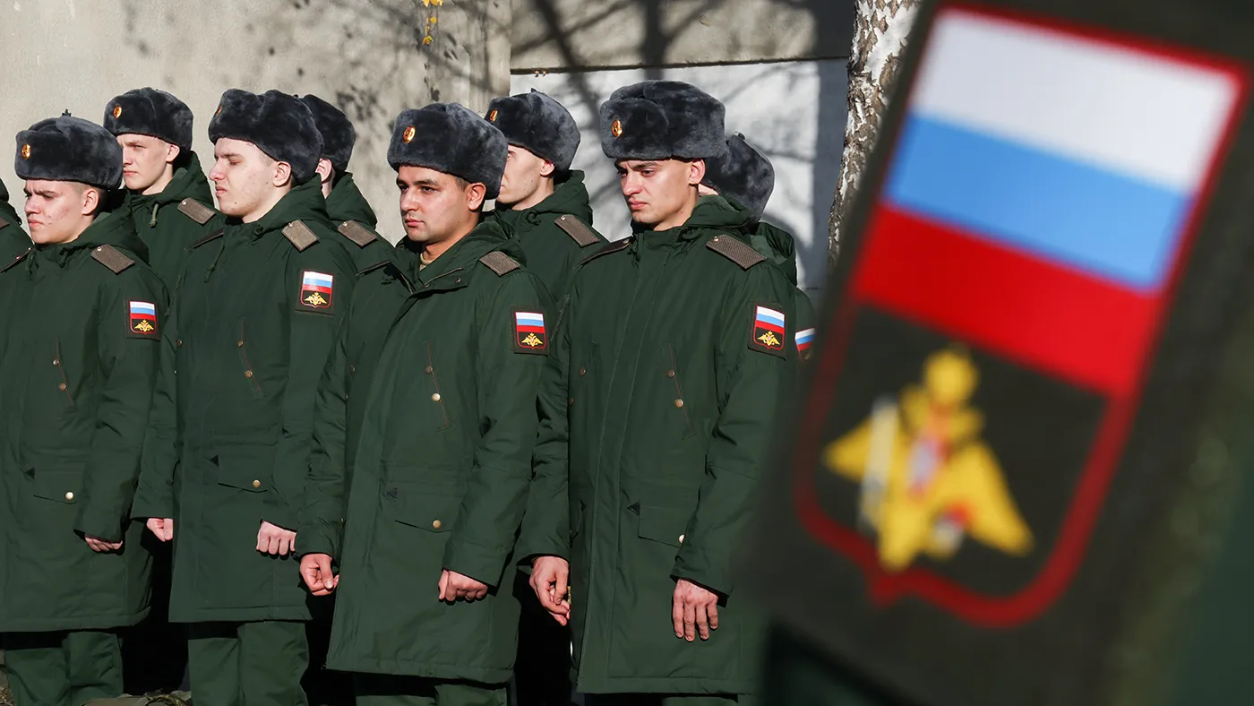 Материал о принуждении к контрактам в воинской части 91711: один 21-летний солдат пропал без вести, по делу проводятся проверки, но практика подписания контрактов под давлением не прекратилась.