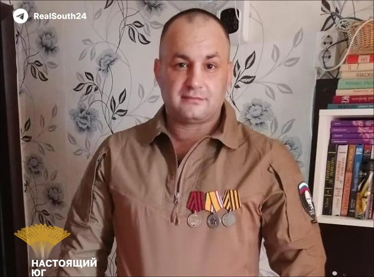 Житель Туапсе, бывший боец добровольческой штурмовой бригады, получил статус ветерана только после решения суда — несмотря на ранения и награды, военкомат сначала отказал ему в удостоверении.