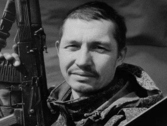 В Усть‑Ишимском районе сообщили о гибели 42‑летнего Александра Ахметчанова: он заключил контракт с Минобороны в январе и погиб в апреле; у мужчины осталось пятеро детей.