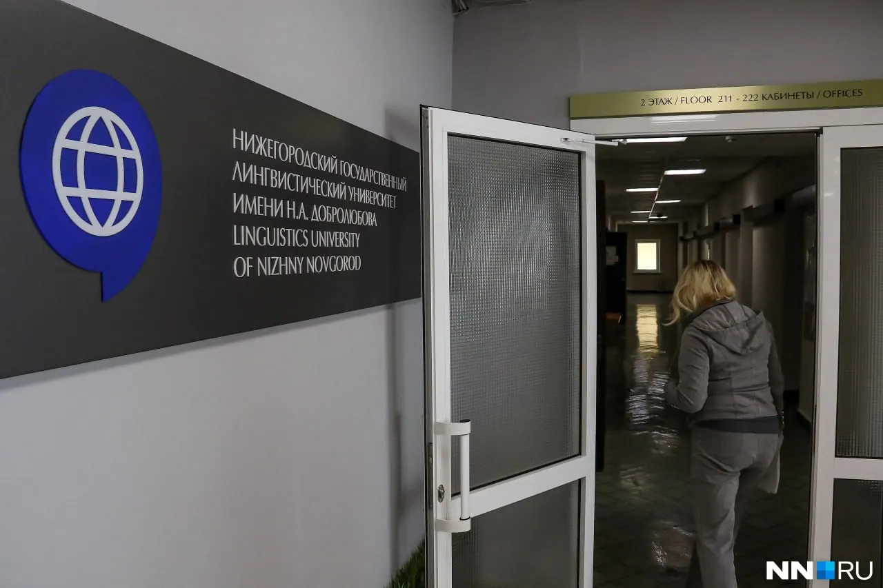 Университет объявил о единовременной доплате в 400 тыс. руб. для сотрудников и студентов, заключивших годовой контракт на службу в беспилотных войсках; общая сумма выплат вместе с федеральными и региональными выплатами составляет 2,5 млн руб.
