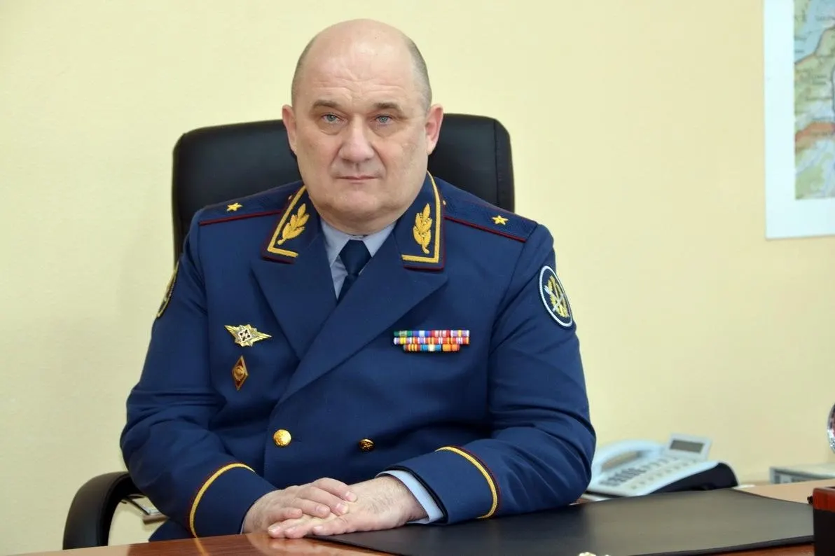 Глава регионального управления отказался комментировать слухи о намерении уехать в зону СВО и предупредил журналистов о «проблемах». Пресс‑служба отказалась от комментариев.