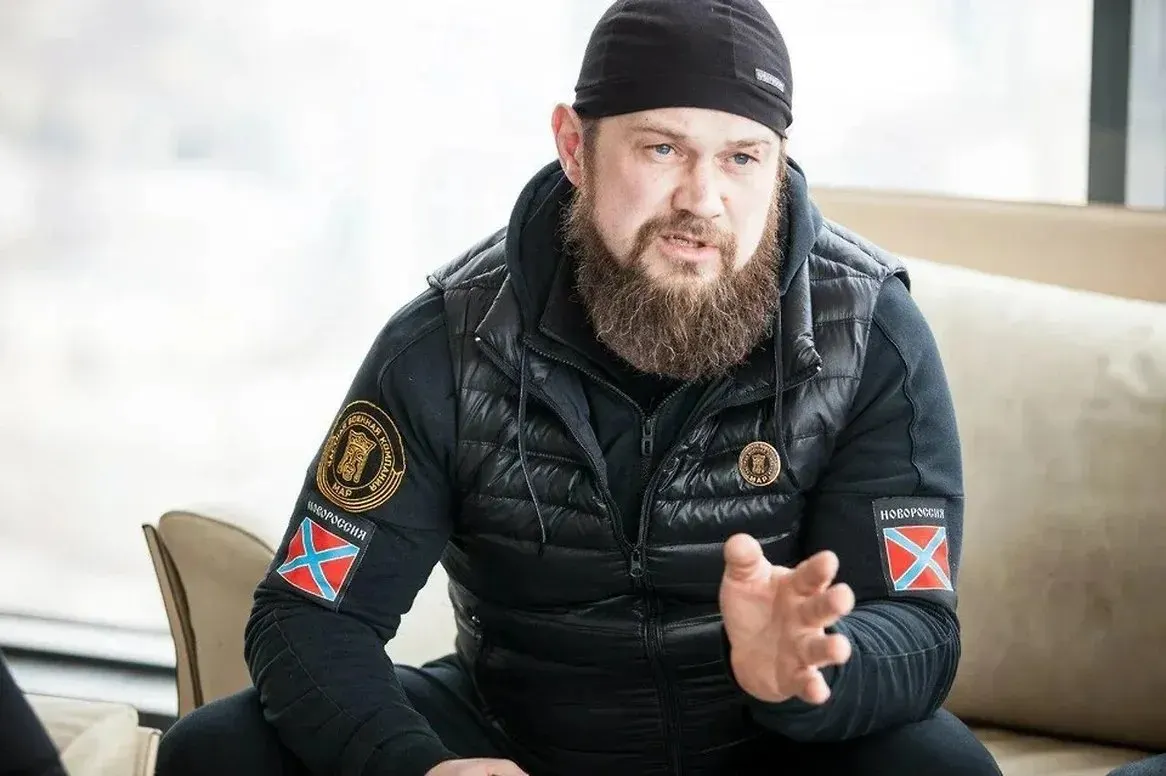 Белгородский райсуд рассматривает уголовное дело против Алексея Марущенко («Доктор»), обвиняемого в пытках, похищениях, убийствах, мошенничестве и торговле оружием; пострадали десятки рекрутов и журналист.