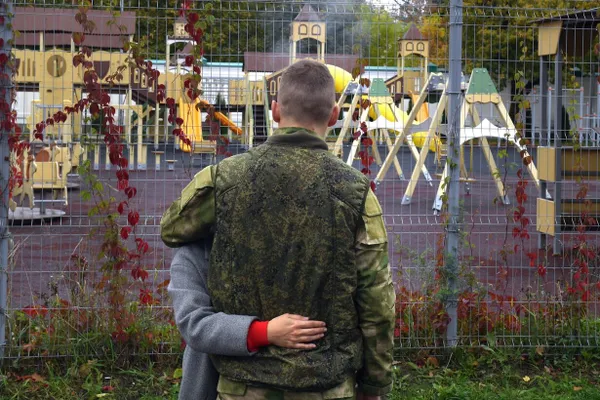 В проекте поправок в закон о воинской обязанности медосвидетельствование в период мобилизации, военного положения или войны предлагают проводить не автоматически, а лишь при ранениях, серьёзных болезнях или других исключениях. Минобороны планирует установить порядок осмотров самостоятельно.