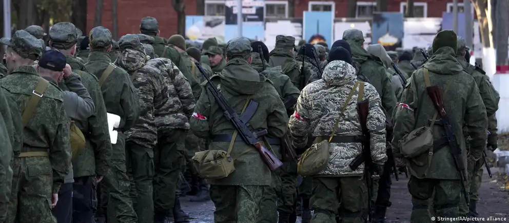Практические рекомендации от юриста движения сознательных отказчиков о том, как действовать при давлении призывников, какие ошибки избегать и какие меры безопасности принять.