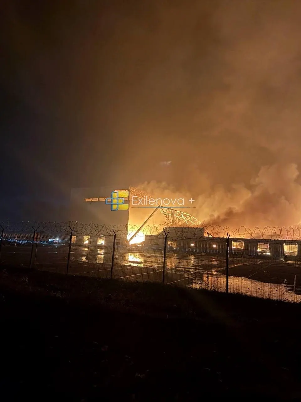 Ночью произошли инциденты: пожар на складе в регионе, несколько возгораний на объектах энергетики и НПЗ, задержание женщины, являющейся матерью мобилизованного, и рост числа заявлений в колледжи.