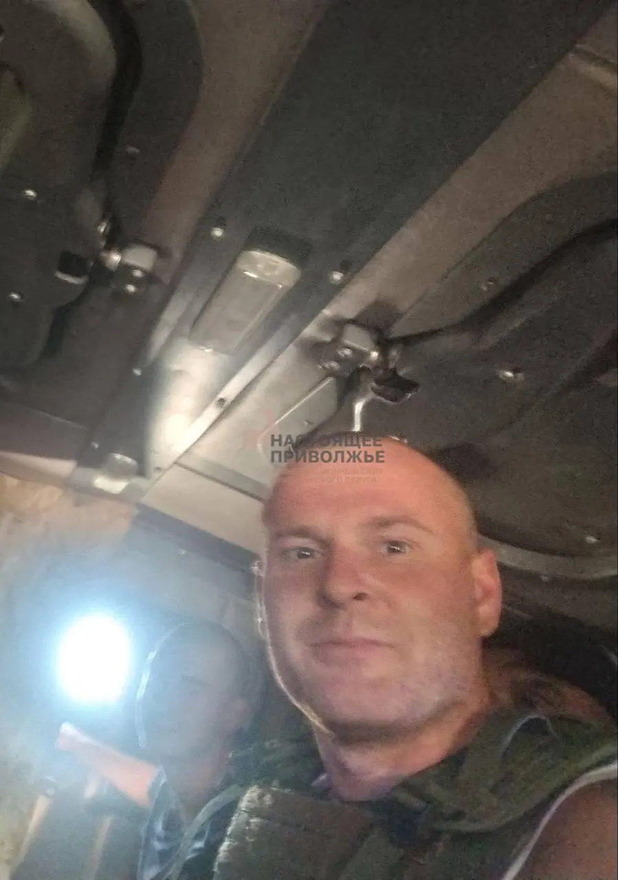 После инцидента мужчину принудительно отправили на военную службу; мать обратилась в военные и правоохранительные органы.