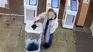 В дни выборов аптекам рекомендовано воздержаться от продажи зелёнки, йода и других красящих средств (18–20 сентября). В 2024 году регистрировались случаи порчи урн зелёнкой, а также появлялись призывы голосовать против определенной политической силы во время голосования.