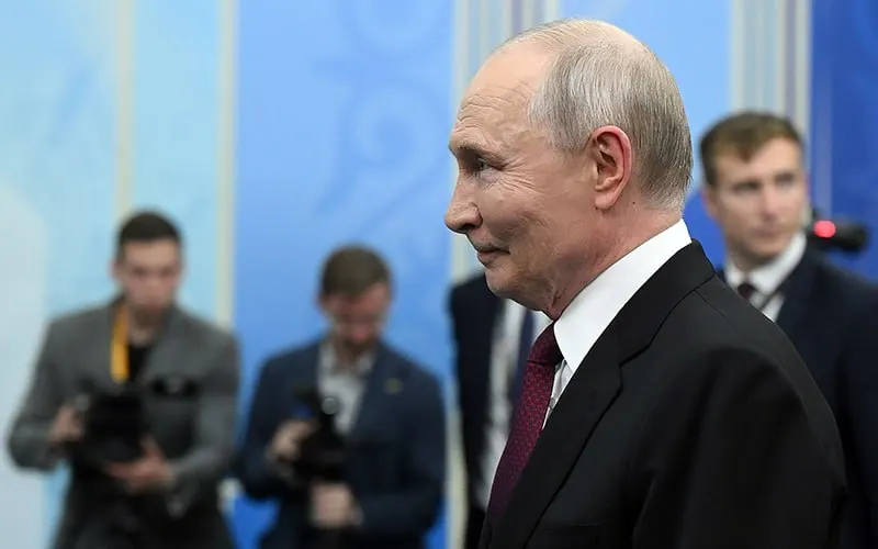 Президент России заявил, что разговоры о возможной мобилизации — не больше чем слухи и информационная атака; другие руководители также опровергли подобные планы.