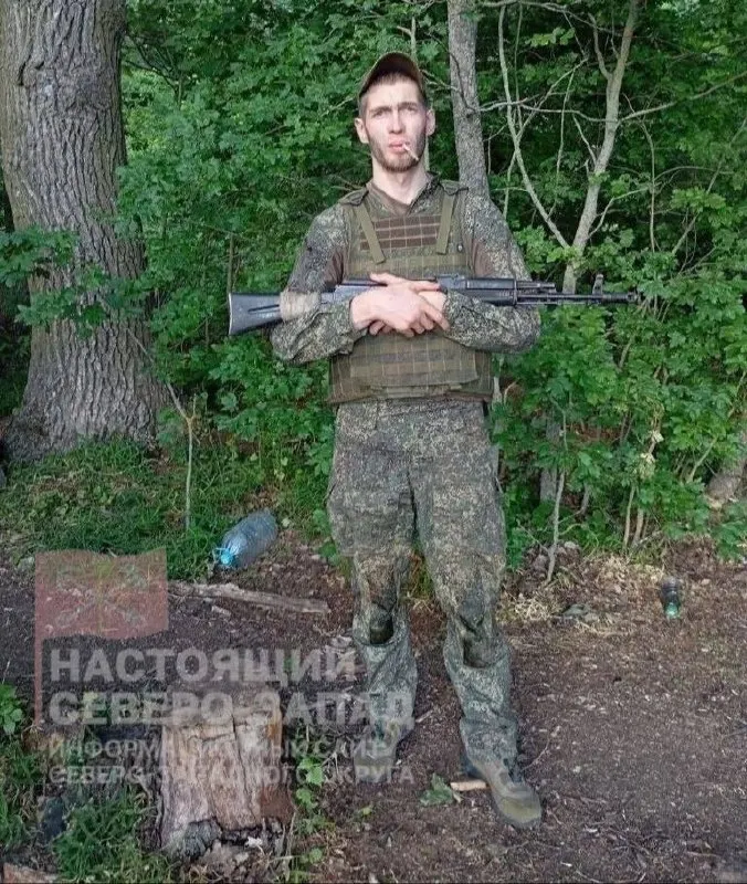 Жена утверждает, что гражданин с диагнозом психического расстройства подписал контракт на службу без полноценной медкомиссии и был отправлен на передовую; семья просит разъяснений.