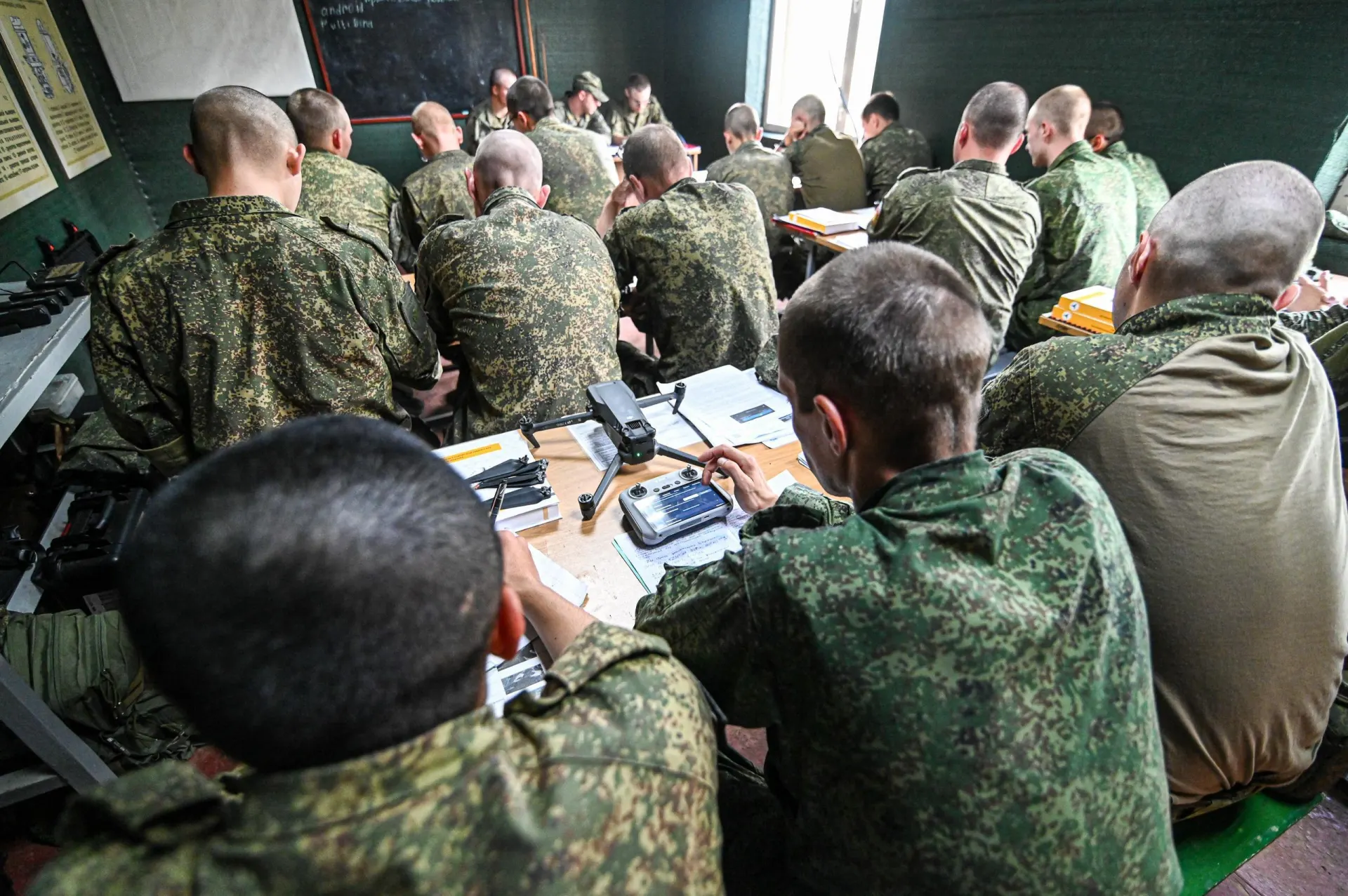 Повестки будут направлены призывникам через единый реестр воинского учета.