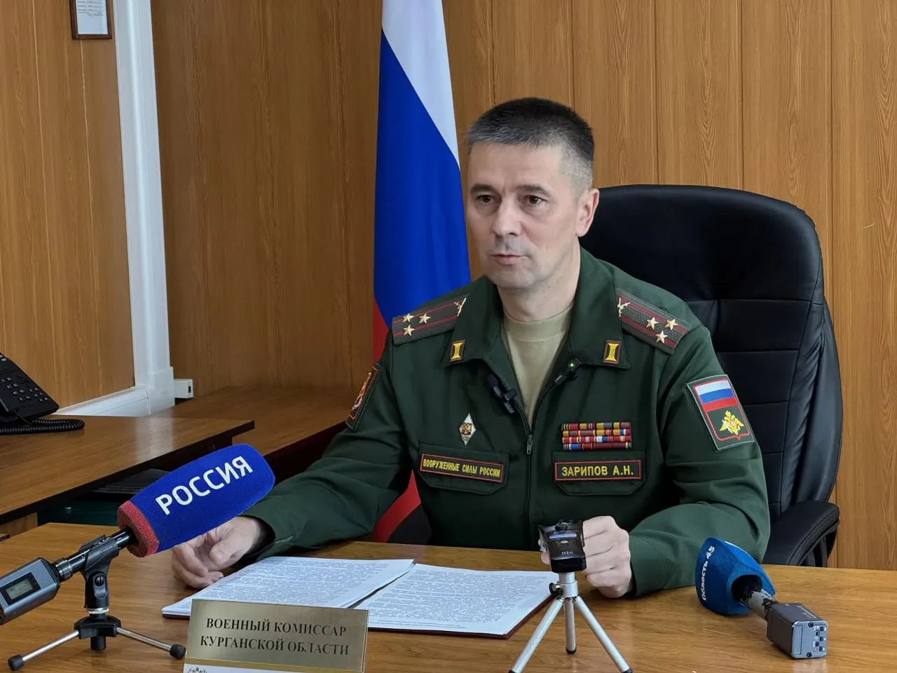 В Курганской области планируют направить на службу более 700 молодых людей; призывные комиссии работают круглогодично, повестки выдаются только в электронном виде.