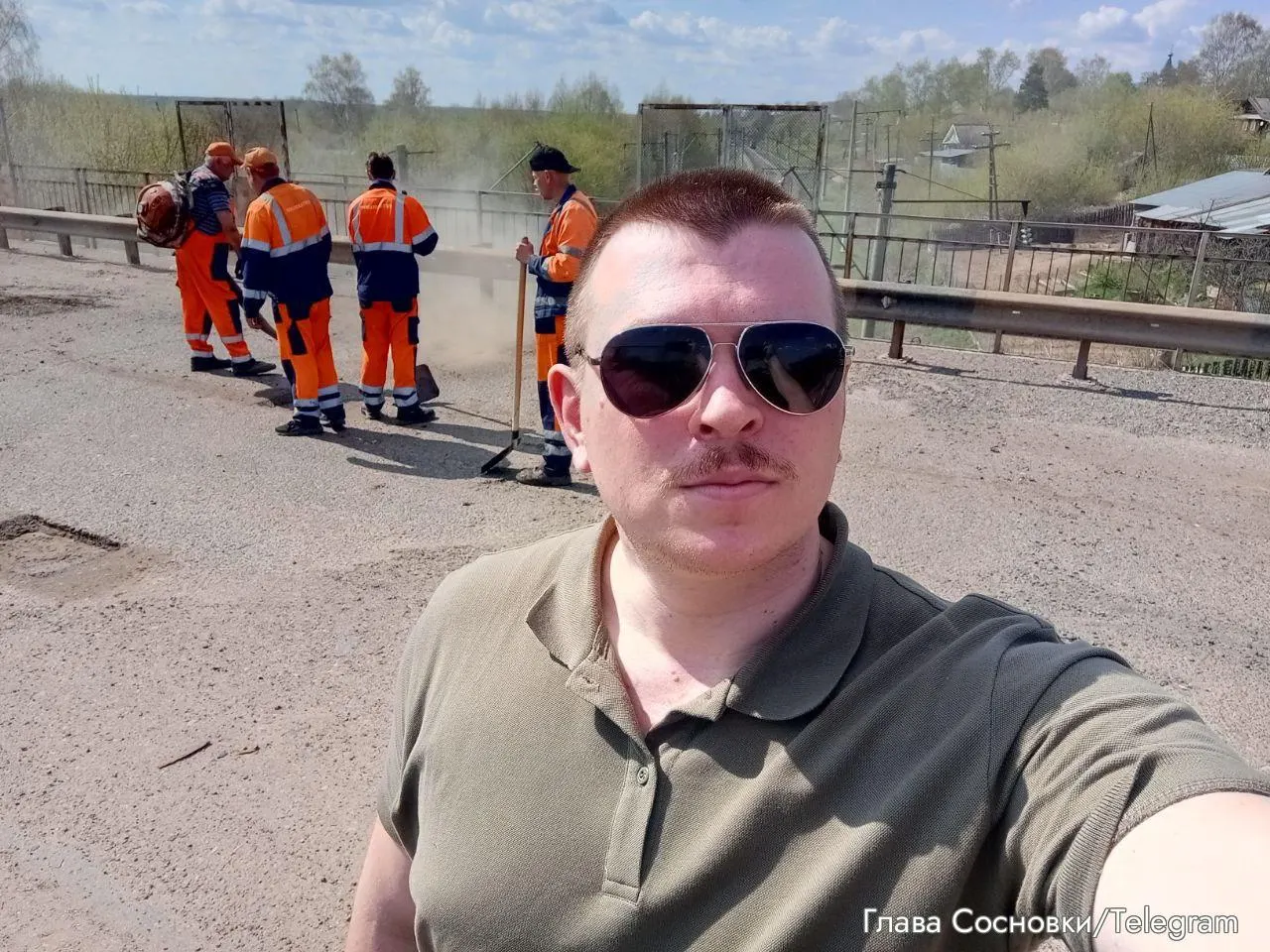 Депутаты нового округа освободили от должности главу города, находившегося на мобилизации; петицию подписали более четырех тысяч человек.