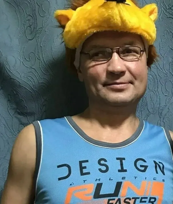 Отец троих детей задержан на остановке и принудительно отправлен на войну; родственники требуют пояснений и защиты прав семьи.